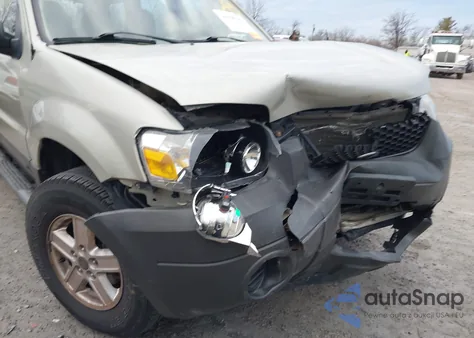 2006 Ford Escape Xls/Xls Manual from USA, damaged, VIN 1FMYU92Z76KA58526